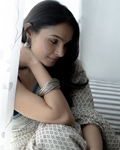 உதிர்ந்திடும் மழைச்சரம் நீயே!